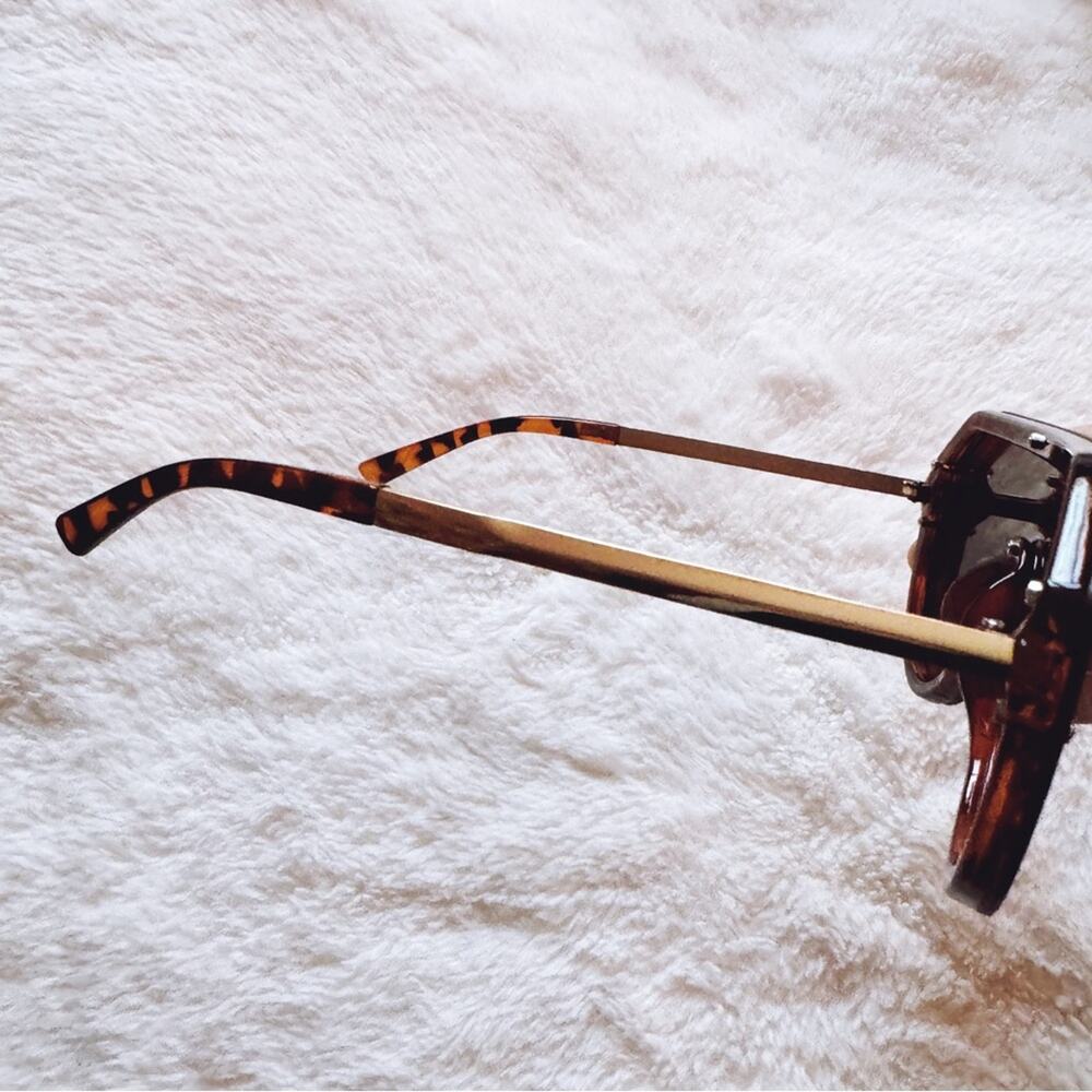 Clarissa Tortoise Brown Oversized Sunglasses - Picture 7 of 15